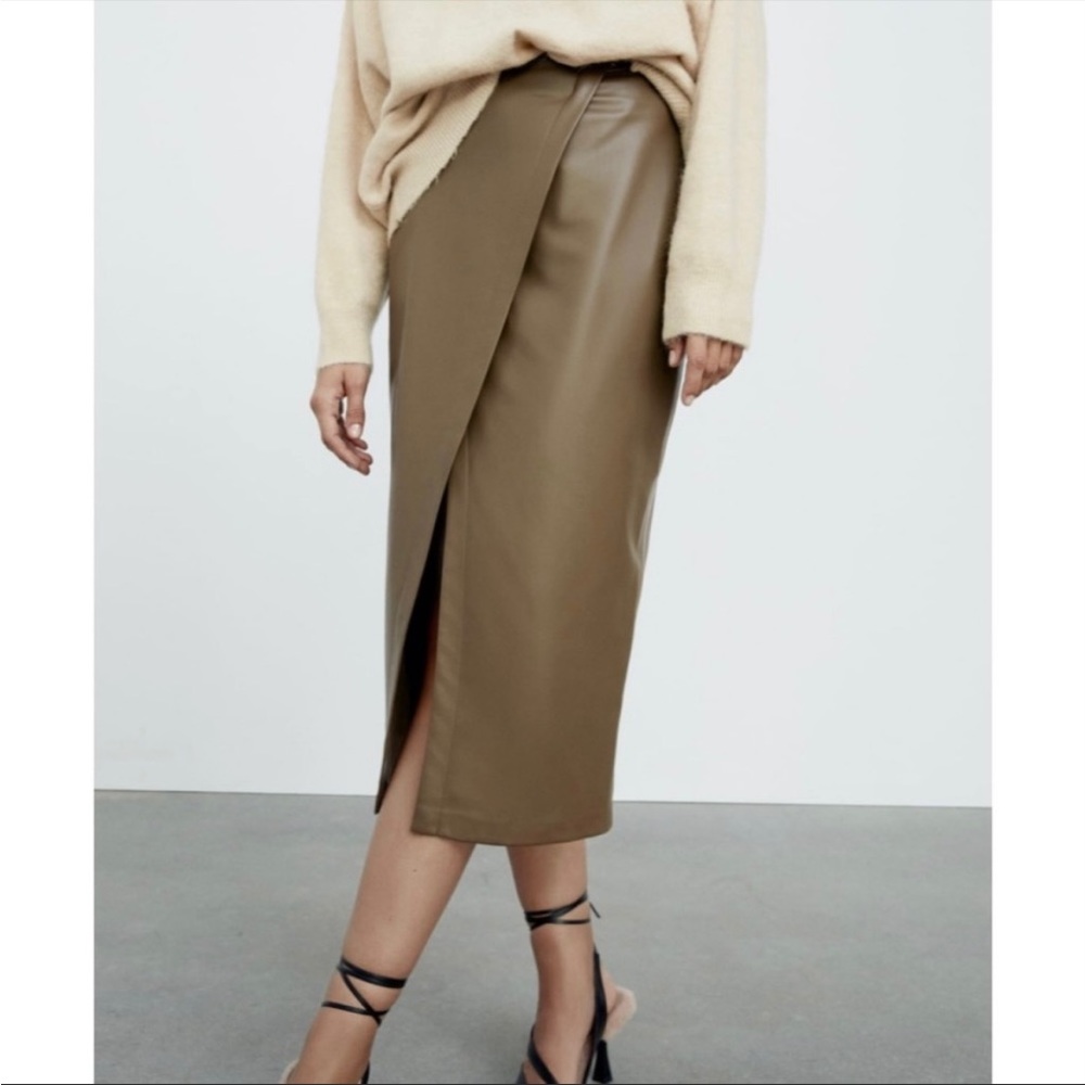 Zara faux leather pencil skirt size XS NWT